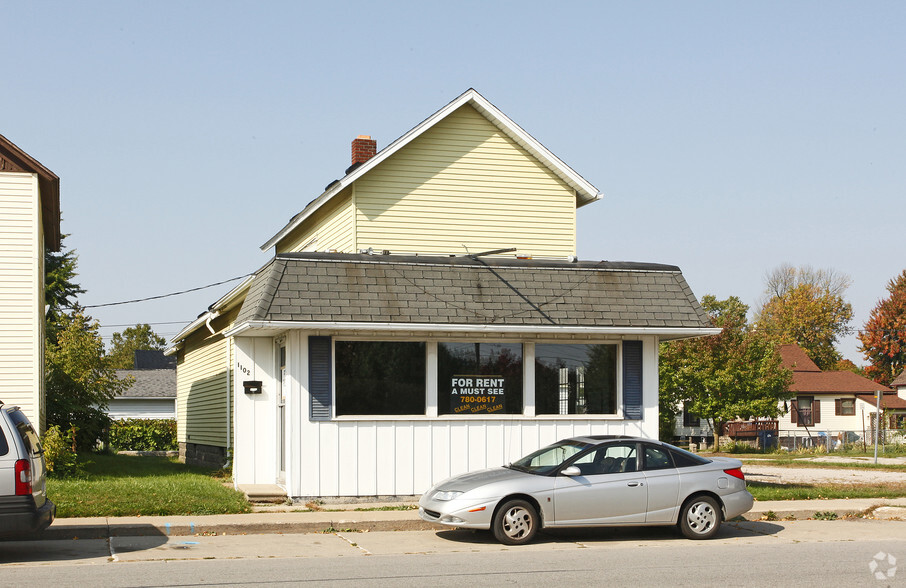 1100-1102 Garfield Ave, Bay City, MI for sale - Primary Photo - Image 1 of 1