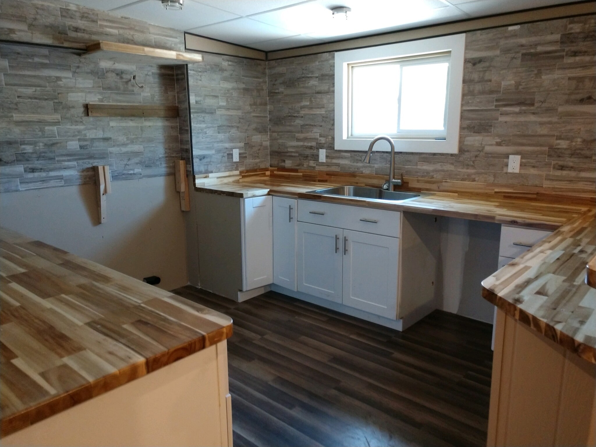 358 Dixon St, Lexington, NC for lease Interior Photo- Image 1 of 10