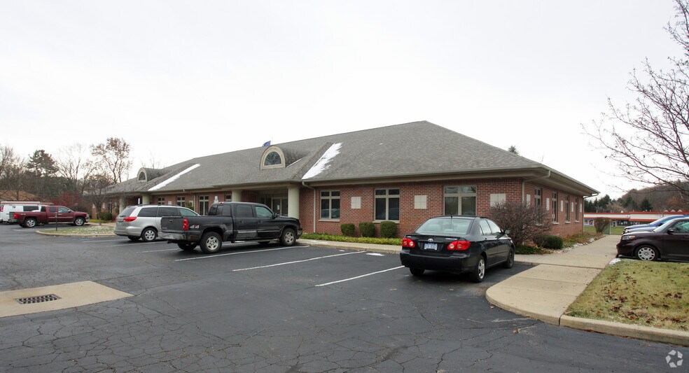 6120 Stadium Dr, Kalamazoo, MI 49009