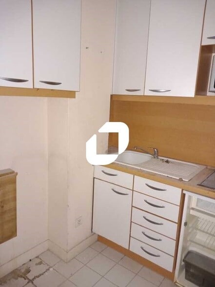 Office in Châtillon for lease - Interior Photo - Image 3 of 9