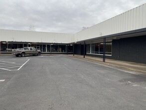 924 Providence Blvd, Clarksville, TN for lease Building Photo- Image 1 of 21