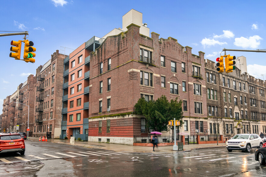 2007 Bedford Ave, Brooklyn, NY for sale - Building Photo - Image 1 of 4