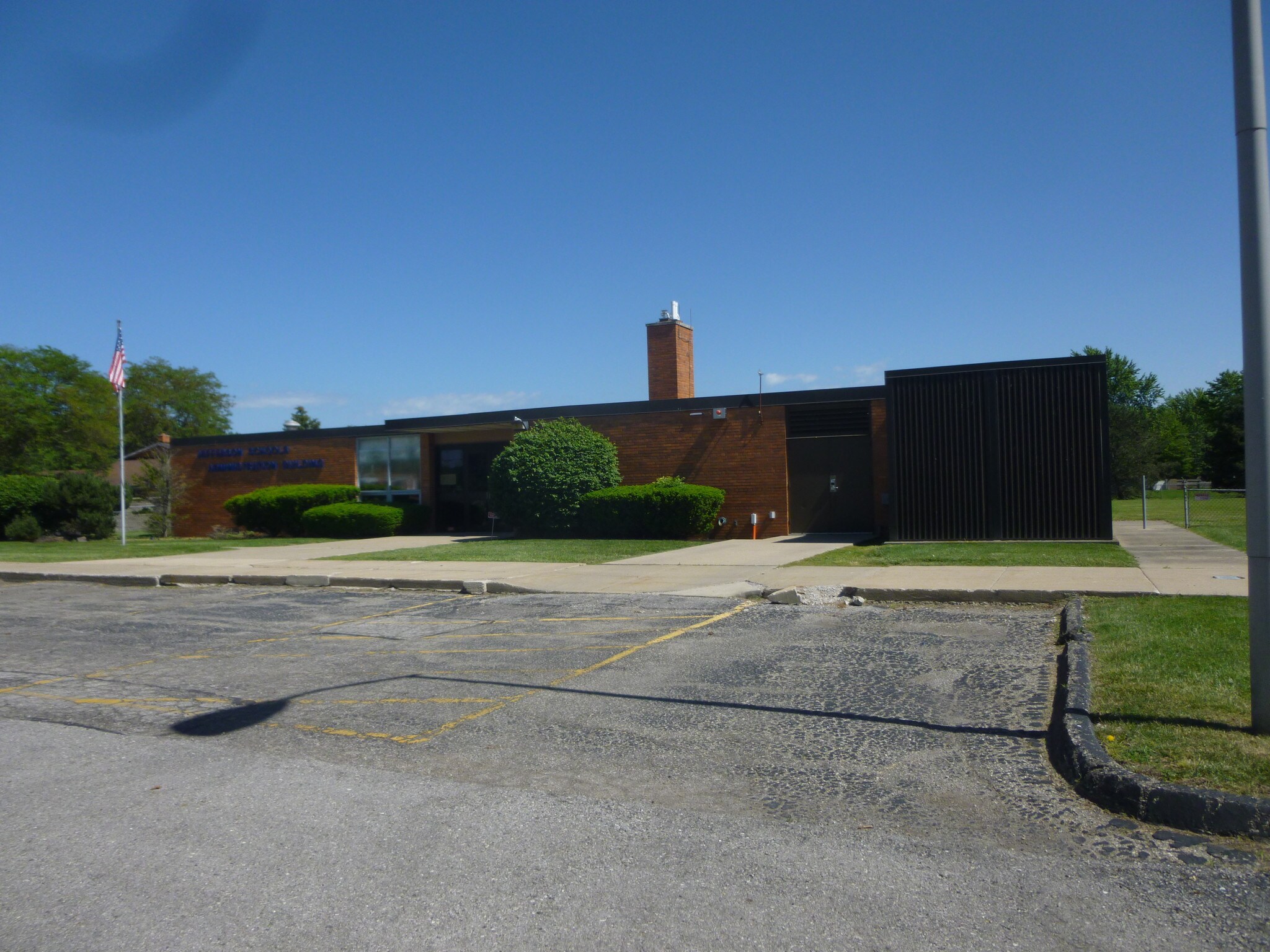 2400 N Dixie Hwy, Monroe, MI for sale Building Photo- Image 1 of 1
