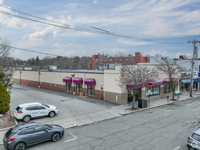 22 Langley Rd, Newton Centre, MA for lease - Building Photo - Image 2 of 9