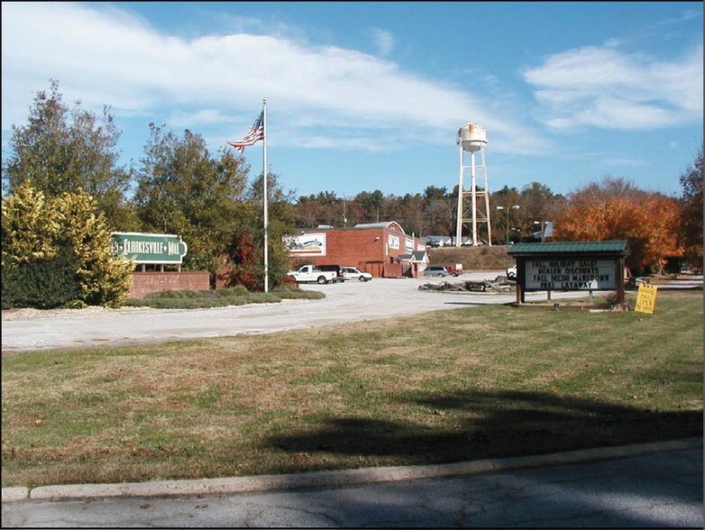 583 Grant St, Clarkesville, GA for sale - Primary Photo - Image 1 of 1