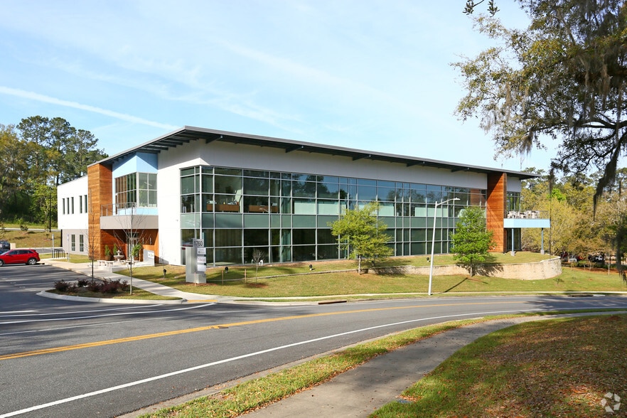 1760 Summit Lake Dr, Tallahassee, FL for lease - Building Photo - Image 1 of 3