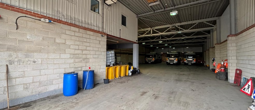 Pontefract St, Derby for lease - Interior Photo - Image 2 of 4