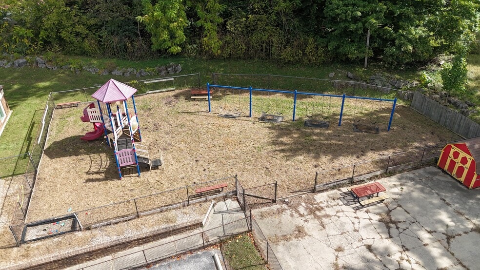 525 W 17th St, Bloomington, IN for sale - Building Photo - Image 2 of 21