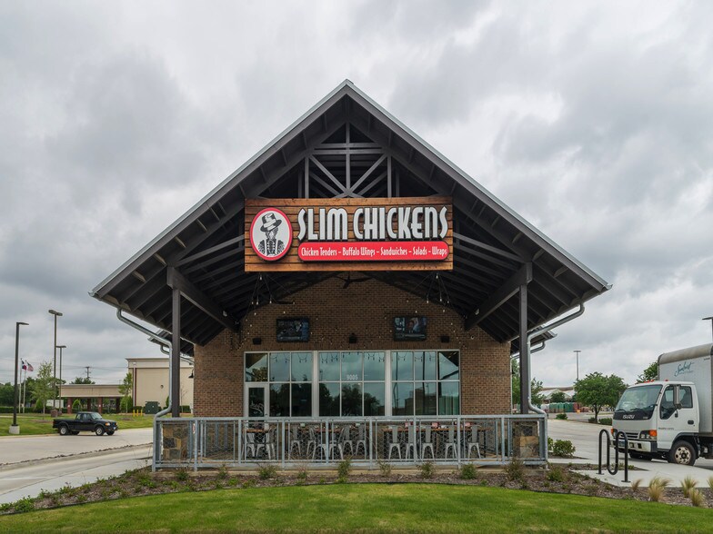 9005 N Tarrant Pky, North Richland Hills, TX 76182