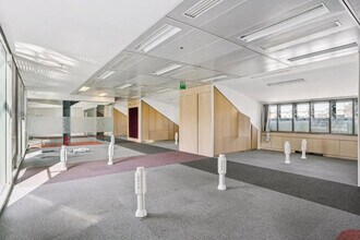 16-18 Rue Du Quatre Septembre, Paris for lease Building Photo- Image 2 of 7