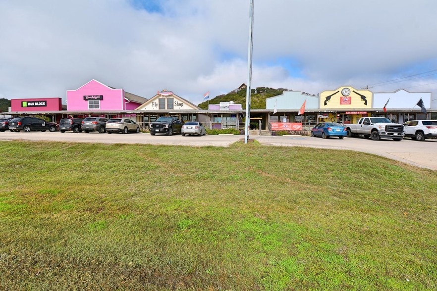 1642 FM 2673, Canyon Lake, TX for sale - Building Photo - Image 1 of 1