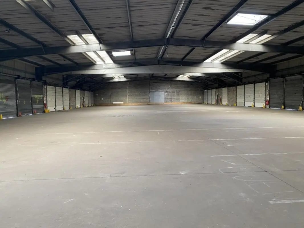 Industrial in Saint-Étienne-du-Rouvray for lease Building Photo- Image 1 of 5