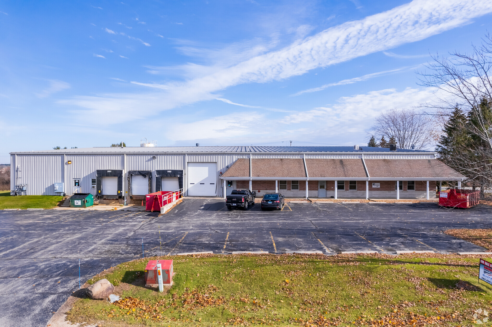 910 Rusco Dr, West Bend, WI for sale Building Photo- Image 1 of 1