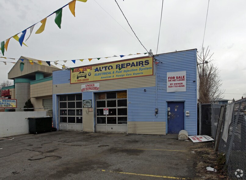 785 Peninsula Blvd, Hempstead, NY for sale - Primary Photo - Image 1 of 1