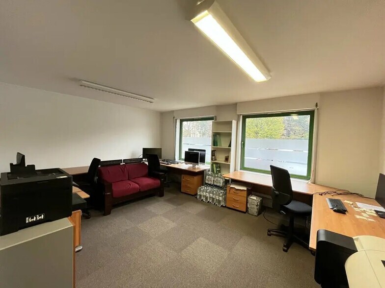 Office in Champs-sur-Marne for sale - Interior Photo - Image 3 of 7