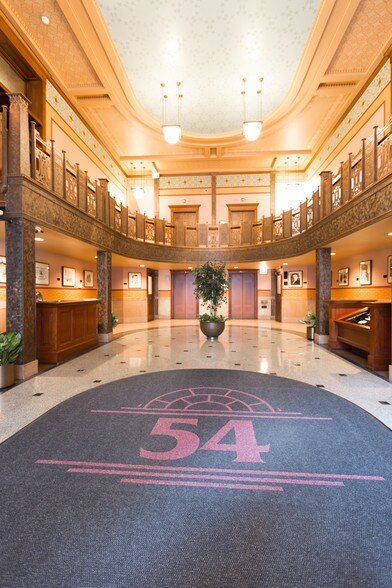 54 W Hubbard St, Chicago, IL for lease - Lobby - Image 3 of 11