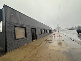 24526 Van Dyke Ave, Center Line MI - Warehouse