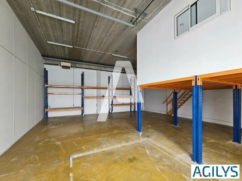 Flex in Villejust for sale - Interior Photo - Image 2 of 7