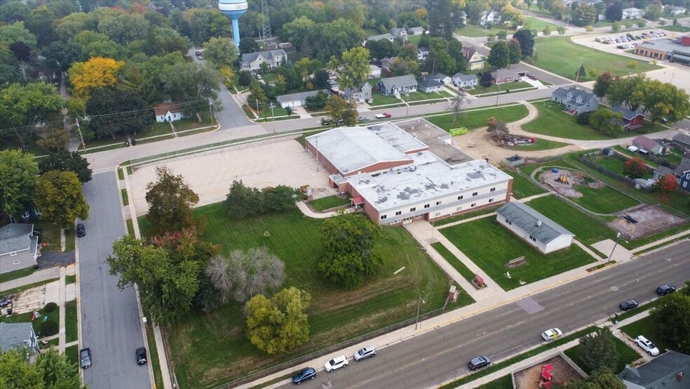 520 E Holum St, Deforest, WI for sale - Aerial - Image 2 of 62