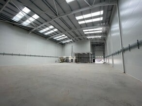 Unit 1-3 Tewin Rd, Welwyn Garden City for lease Interior Photo- Image 2 of 7