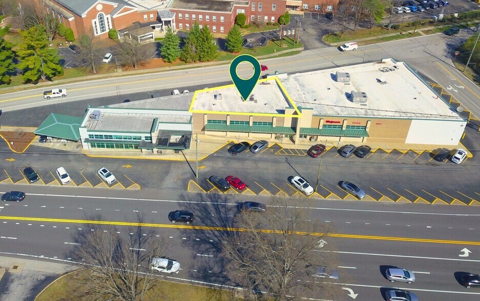 3801-3805 Brownsboro Rd, Louisville, KY for lease - Building Photo - Image 1 of 8