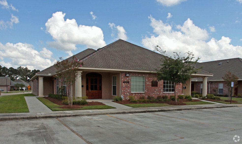 17425 Jefferson Hwy, Baton Rouge, LA 70817