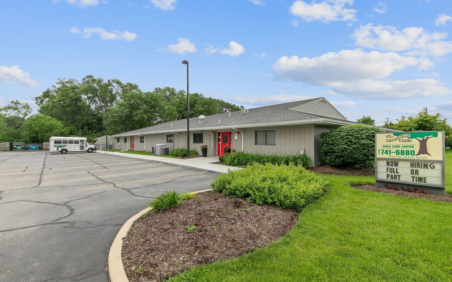 845 Summit St, Elgin, IL 60120