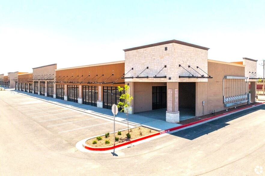 12708 Montana Ave, El Paso, TX for lease - Building Photo - Image 2 of 7