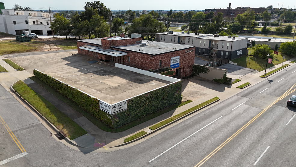 900 NW 10th St, Oklahoma City, OK for lease - Building Photo - Image 1 of 14