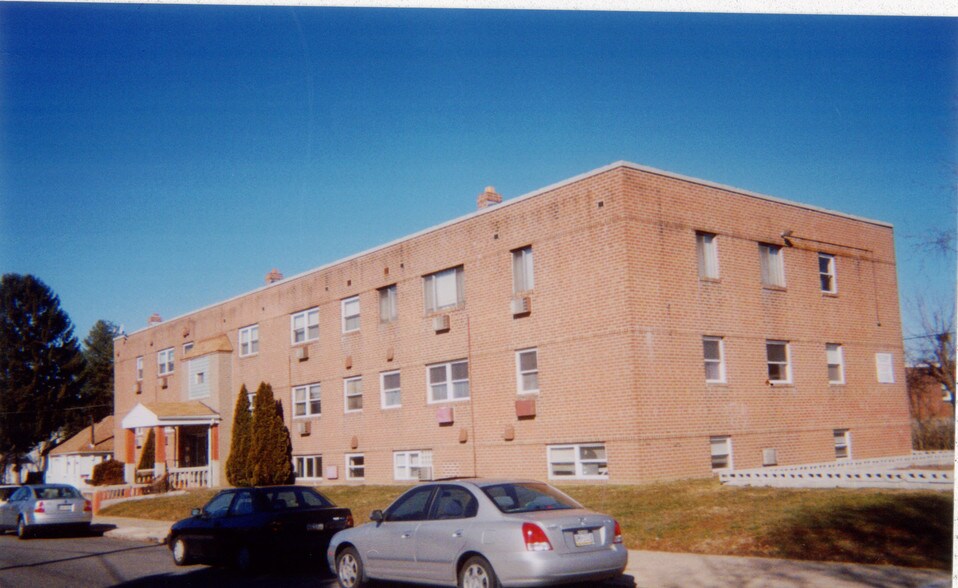 1725-1739 Hoffnagle St, Philadelphia, PA for sale - Building Photo - Image 2 of 4