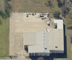 4723 Pinemont Dr, Houston TX - Warehouse