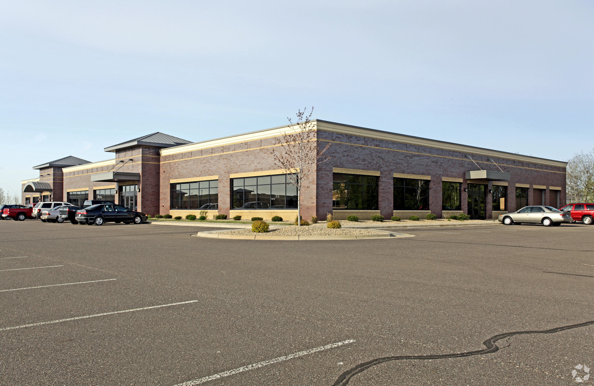 5939 Rice Creek Pky, Shoreview, MN for lease Building Photo- Image 1 of 4