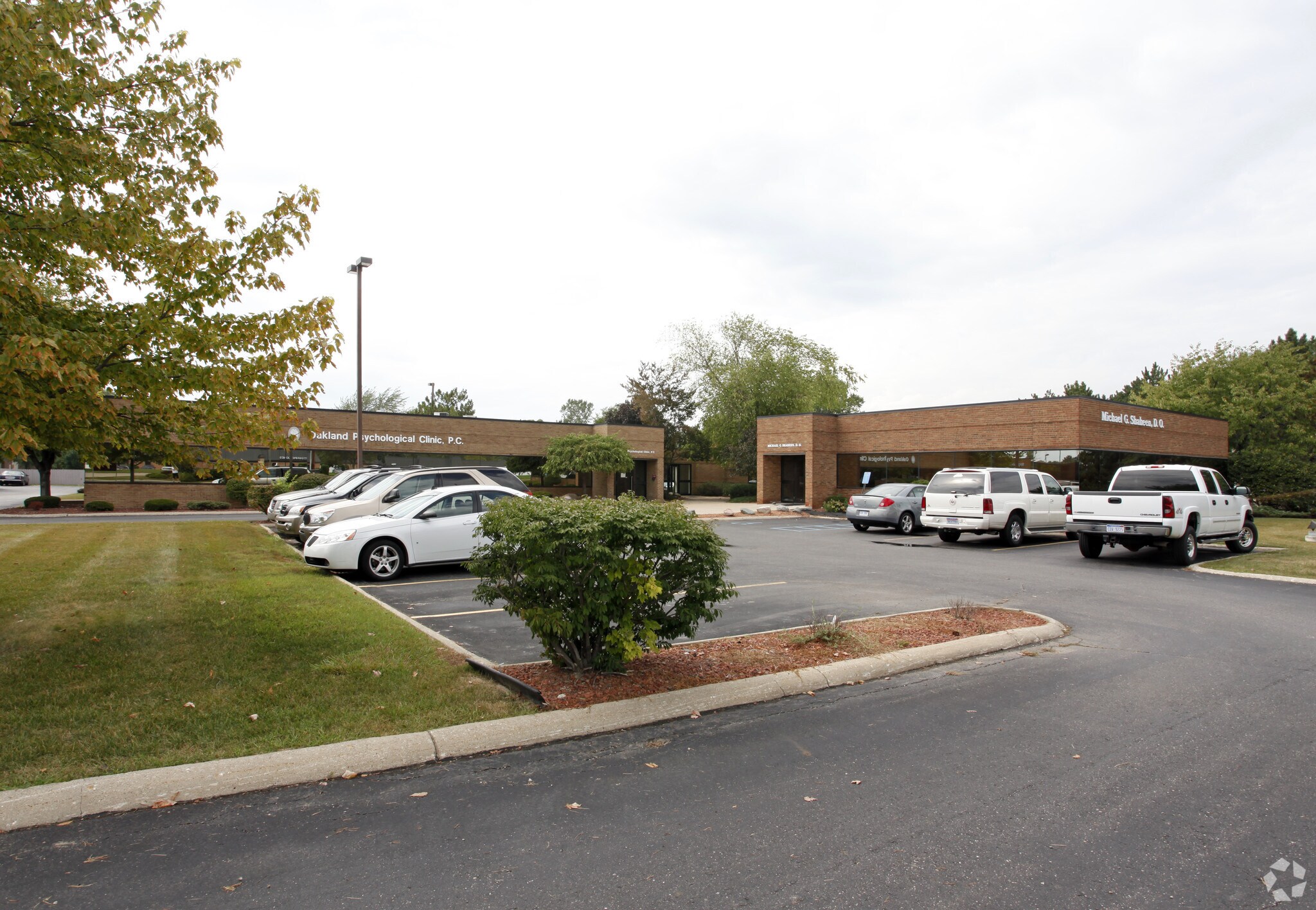 2360 S Linden Rd, Flint, MI for sale Primary Photo- Image 1 of 1