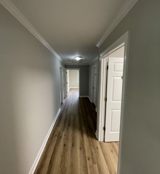 7404 Chapel Hill Rd, Raleigh, NC for sale - Interior Photo - Image 2 of 8