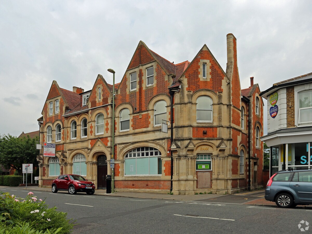 47 Lynchford Rd, Farnborough, GU14 6EQ