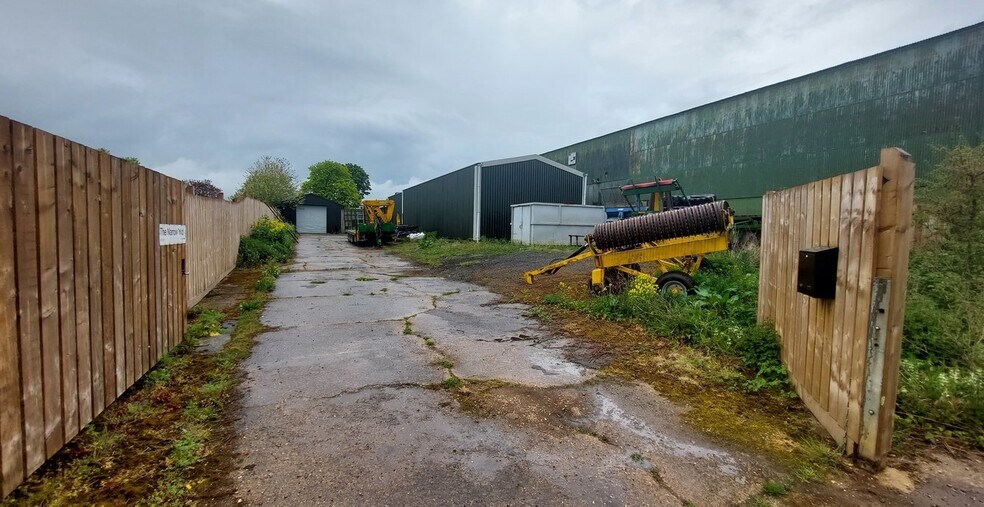 Appletree Rd, Banbury for sale - Primary Photo - Image 1 of 1