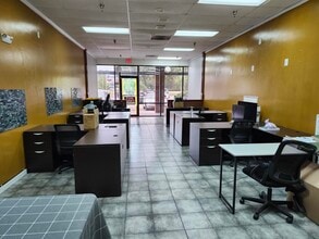 13015 Abercorn St, Savannah, GA for lease Interior Photo- Image 2 of 7