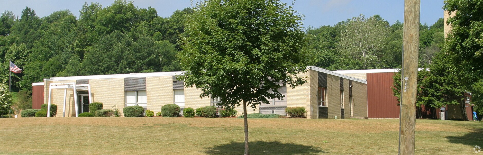 33 Reeds Gap Rd, Middlefield, CT 06455