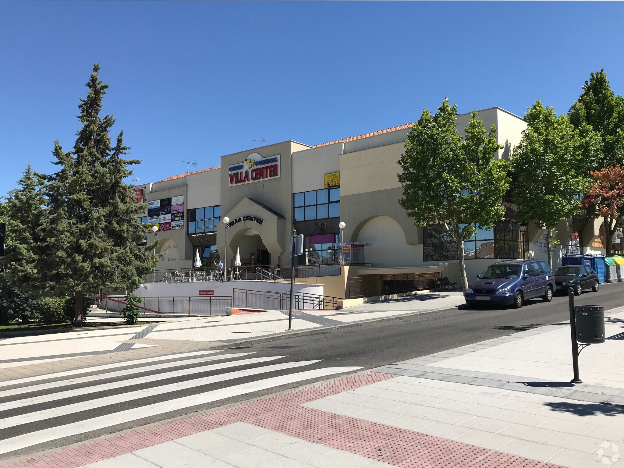Avenida Príncipe de Asturias, 129, Villaviciosa de Odón, Madrid for sale Primary Photo- Image 1 of 1