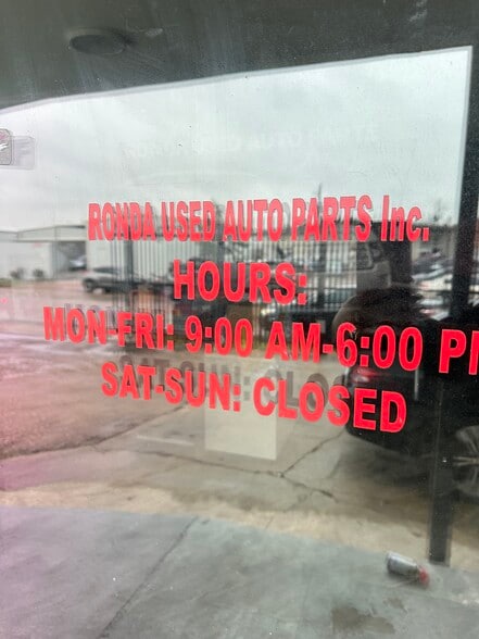 9318 Ronda Ln, Houston, TX for sale - Building Photo - Image 2 of 7