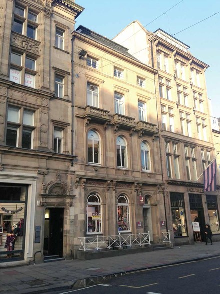 67 George St, Edinburgh for lease - Building Photo - Image 3 of 4