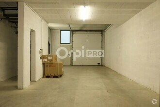 Office in Vénissieux for lease Interior Photo- Image 1 of 2