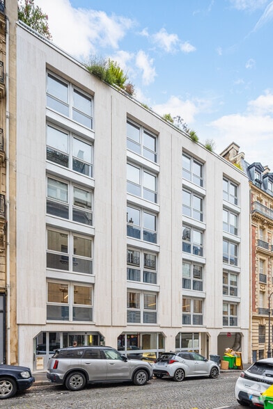 18 Rue Jean Giraudoux, Paris for lease - Building Photo - Image 3 of 9
