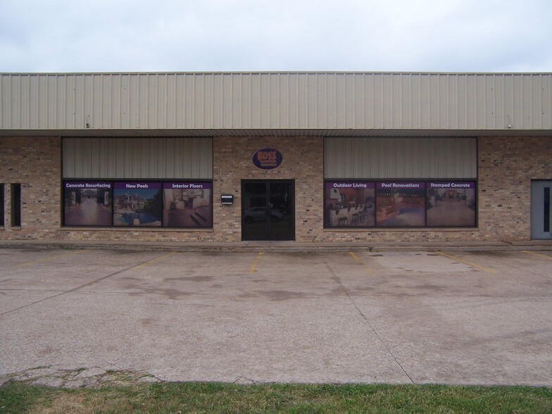 321 E Northwest Hwy, Grapevine, TX for lease - Primary Photo - Image 1 of 11