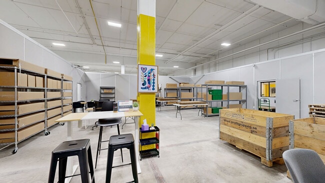 More details for 4440 W Round Lake Rd, Arden Hills, MN - Multiple Space Uses for Lease