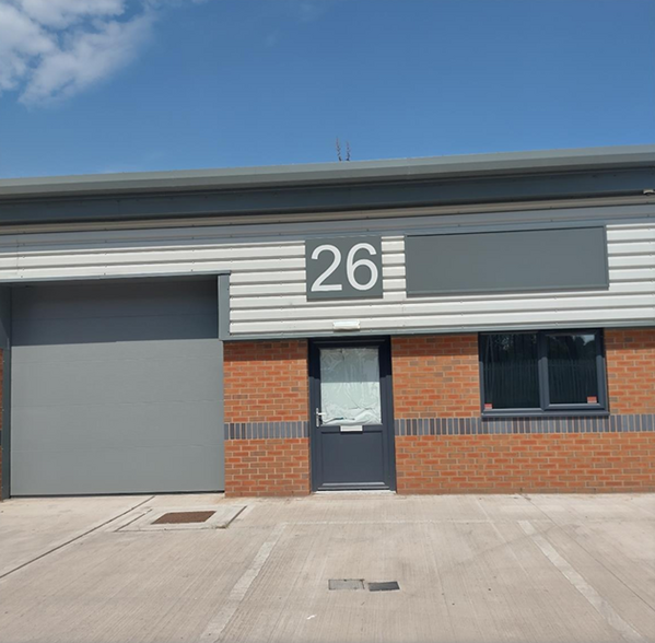 Latherford Close, Wolverhampton for lease - Building Photo - Image 1 of 3