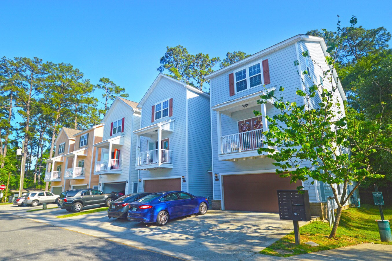 1864 Belle Vue Way, Tallahassee, FL 32304