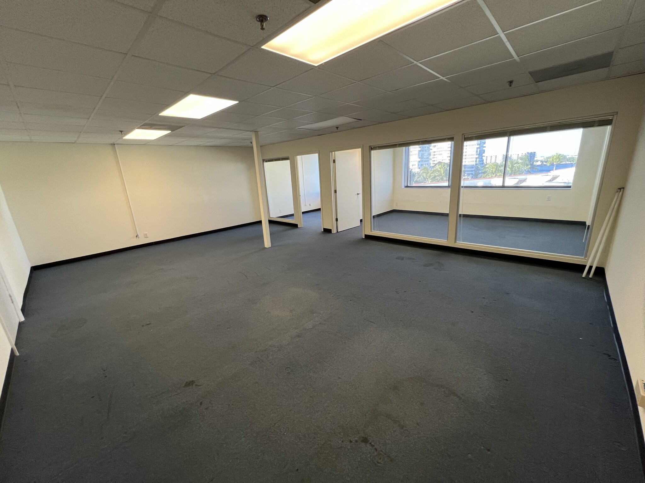 915 Middle River Dr, Fort Lauderdale, FL for lease Interior Photo- Image 1 of 3