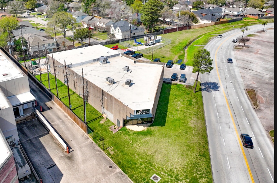 20121 Highway 59 N, Humble, TX for sale - Building Photo - Image 2 of 24