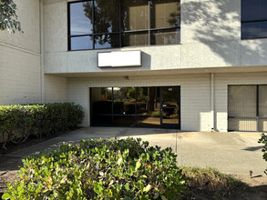 1890 Park Marina Dr, Redding, CA for lease Building Photo- Image 2 of 13